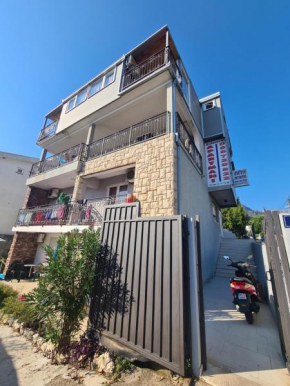 Apartments Bulatović